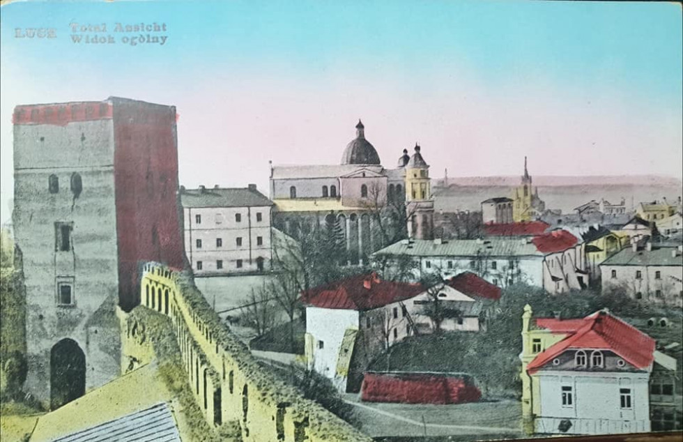 Вулиці Луцька на столітніх листівках